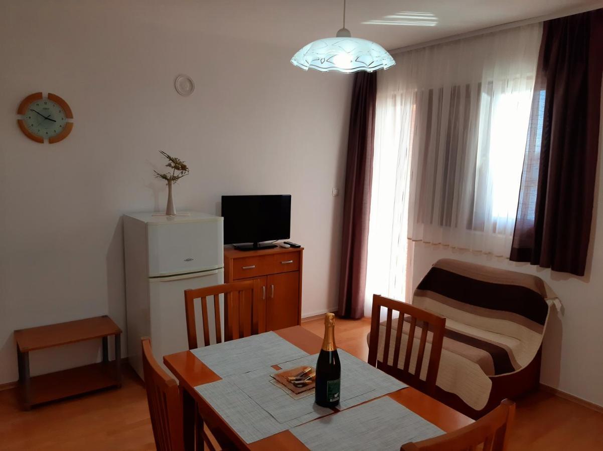 Apartments Agrijan Масленица Екстериор снимка